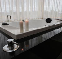 Aurora Cottages Bush Retreat - eAccommodation