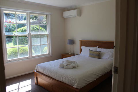 Australian Home Away @ Doncaster Grange Park - eAccommodation 1