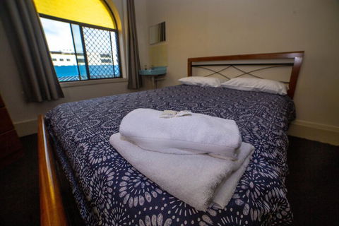 Australian Hotel - eAccommodation 1