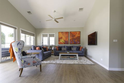 Autumn Home - Our Place At Bright - eAccommodation 2