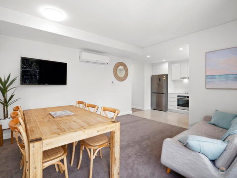 Avoca Beach Pad- 210/14-18 Cape Three Points Rd - eAccommodation 1