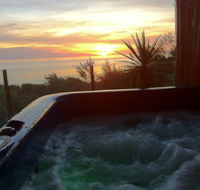 Award Winning Beach Front Retreat - eAccommodation