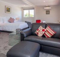 Balconies Lakeside - eAccommodation