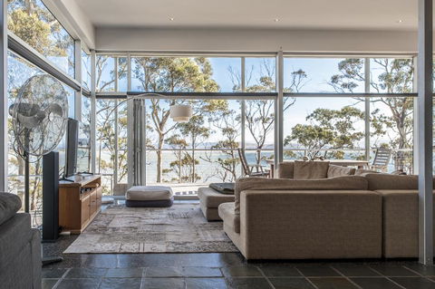 Baragoola Retreat - eAccommodation 0
