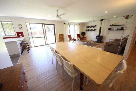 Barefoot Bungalow At Hat Head - eAccommodation 1