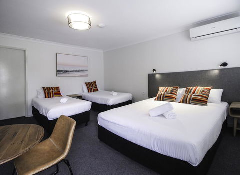Batemans Bay Hotel - eAccommodation 3