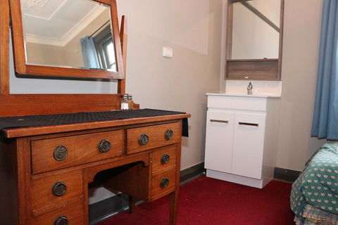 Bayview Hotel - Batemans Bay - eAccommodation 1