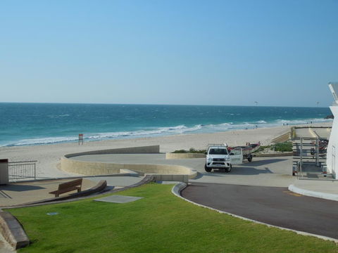Beach Side Garden Apartment - eAccommodation 1