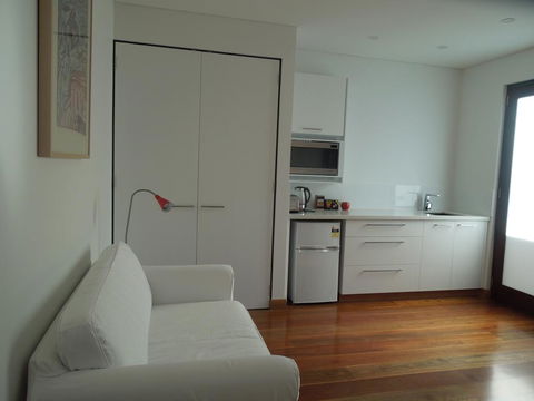 Beach Side Garden Apartment - eAccommodation 3