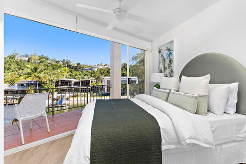 Riverfront 2 Bedroom Penthouse, Steps From Hastings Street - By Stay Noosa - eAccommodation 0