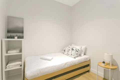 REST COLLECTION One Bedroom Apartment With Study - eAccommodation 3