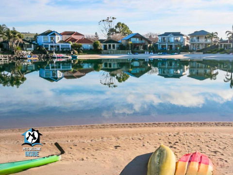 Renovated Beautiful Holiday Home With A Private Beach & Stunning Views! - eAccommodation 0