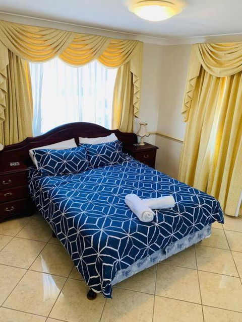 Redcliffe Villa - eAccommodation 1