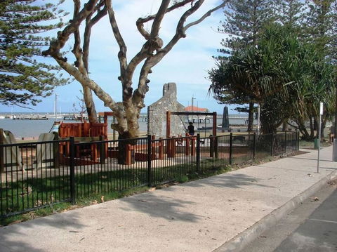 Redcliffe Villa - eAccommodation 2