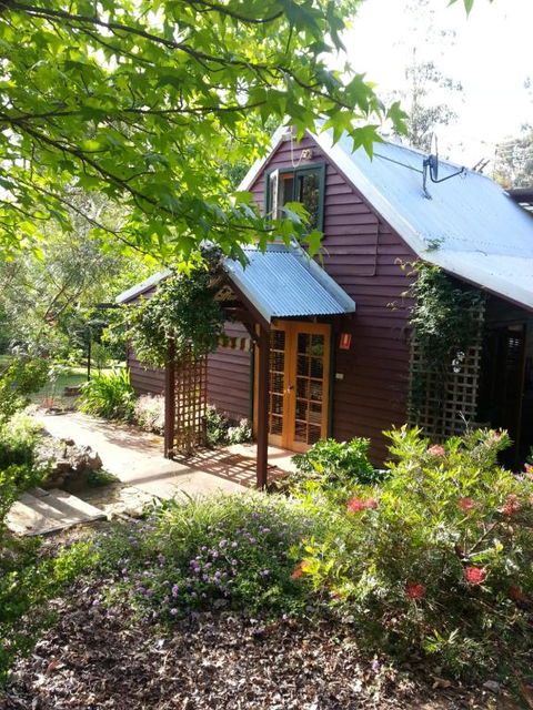 Redgum Hill Country Retreat - eAccommodation 0