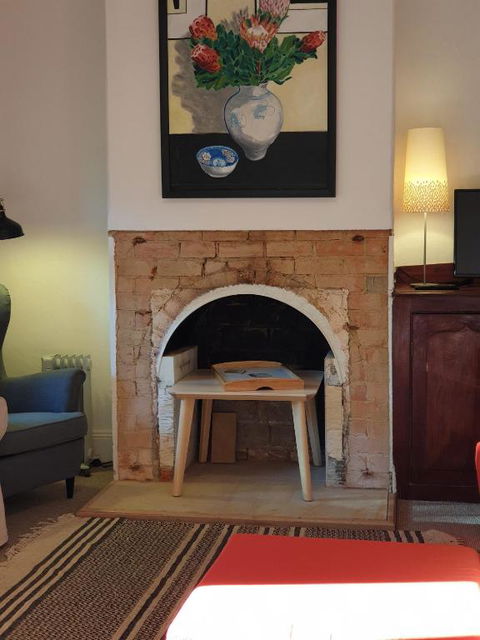 Redruth - 2 Bedroom Cottage Situated In Wandiligong - eAccommodation 1