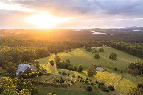 Regatta Park: Where The Land Meets The Sea - eAccommodation 0