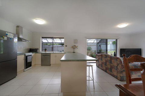 Relaxing Holiday Home Pets Are Welcome - eAccommodation 2