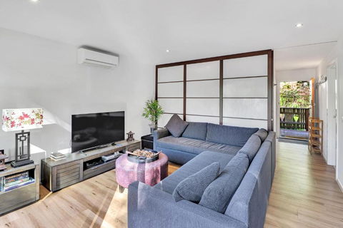 Ren Basera - eAccommodation 2