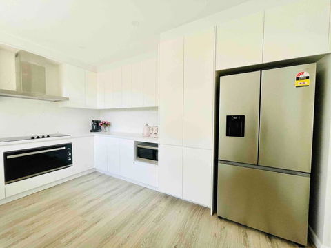 Renovated Charming & Cozy House (Walk To Station) - eAccommodation 2