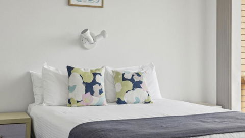 Renovated, Pool, Spa, Beach, Bbq, Sleeps 4 - eAccommodation 2