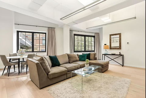 Renovated Warehouse Conversion In Heart Of Sydney - eAccommodation 2