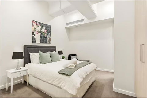 Renovated Warehouse Conversion In Heart Of Sydney - eAccommodation 3