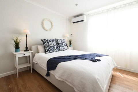 Resort-style Coastal Living With Balcony & Pool - eAccommodation 1