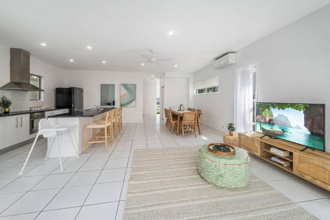 Retreat In The Heart Of Alex - 3BR Sleeps 11, Pool - eAccommodation 1