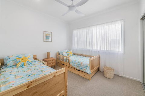 Retreat In The Heart Of Alex - 3BR Sleeps 11, Pool - eAccommodation 3