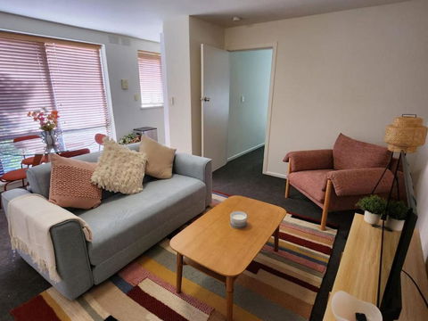 Retro Rose St Kilda Mansions - eAccommodation 1