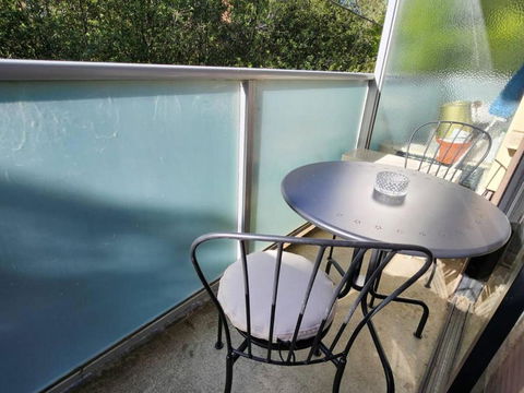 Retro Rose St Kilda Mansions - eAccommodation 2