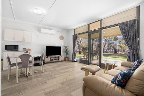 Riversands Rest Accommodation Paringa - Willow Cottage - eAccommodation 0