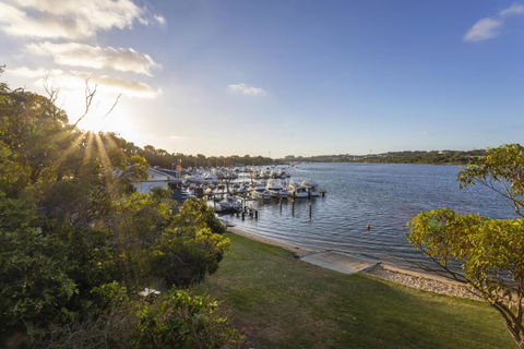 Riverside Luxury Residence - EXECUTIVE ESCAPES - eAccommodation 2