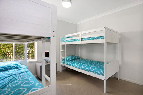 Riverside Views Hawks Nest - eAccommodation 3