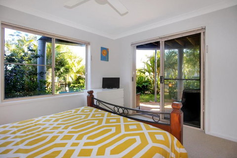 Riverside Views Hawks Nest - eAccommodation 2