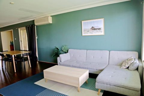 Riverstone 5 Bedroom Private And Cozy House - eAccommodation 3