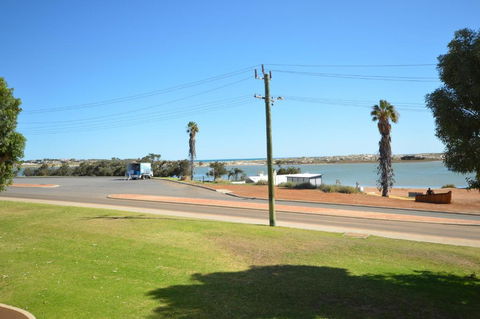 Riverview Holiday Apartment 9 - Kalbarri WA - eAccommodation 0