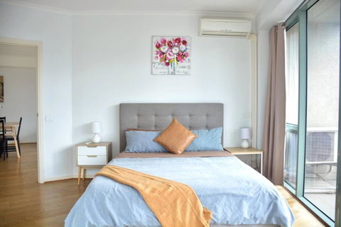 RiverView Spacious 3BR2Bath2Car WifiPoolGym Crown - eAccommodation 1