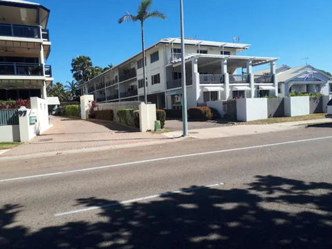 Residential Two-bedroom Unit On The Strand, Self-check In, Wi-fi - eAccommodation 3