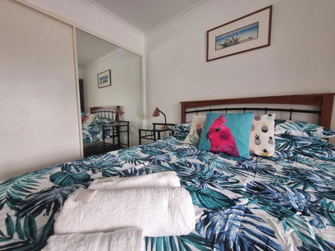 Residential Two-bedroom Unit On The Strand, Self-check In, Wi-fi - eAccommodation 2