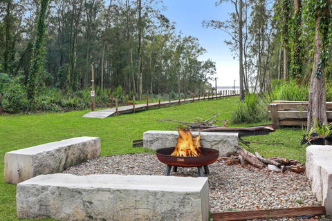 Romantic Coastal Retreat - Located In Jervis Bay! - eAccommodation 1