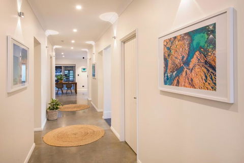 Roanoke Retreat - eAccommodation 2