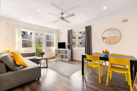 Rose Bay Retreat - Light Airy Balcony AC & Views - eAccommodation 0