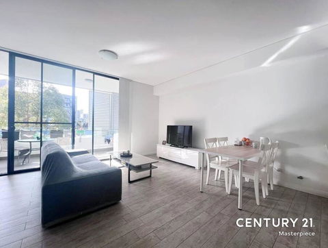 Rosebery Comfort 2BR Apt Near CBD - eAccommodation 1