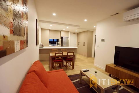 Ruby Red, 1Bd 1Bth Apt - Woden CBD - eAccommodation 0