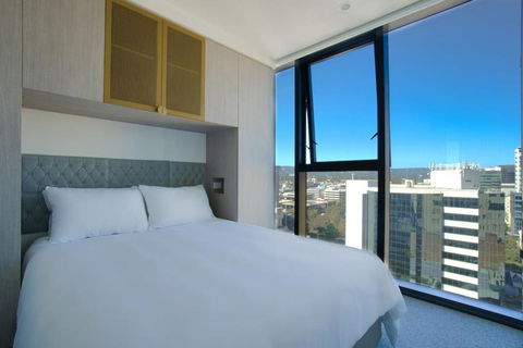 Rundle Retreat - 2BR Apartment With Stunning Views - eAccommodation 1