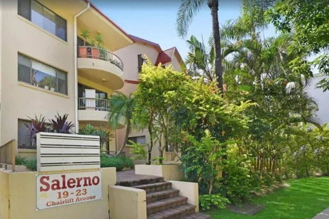 Salerno - Hosted By Burleigh Letting - eAccommodation 1