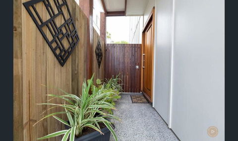 Salt Zen Holiday Townhouse - eAccommodation 1