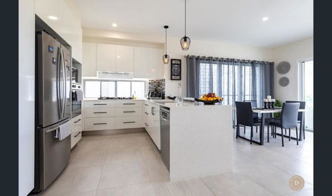 Salt Zen Holiday Townhouse - eAccommodation 3